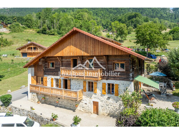 Nos maisons à la vente 7 pièces Immobilier au Petit-Bornand-Les-Glières 316m2