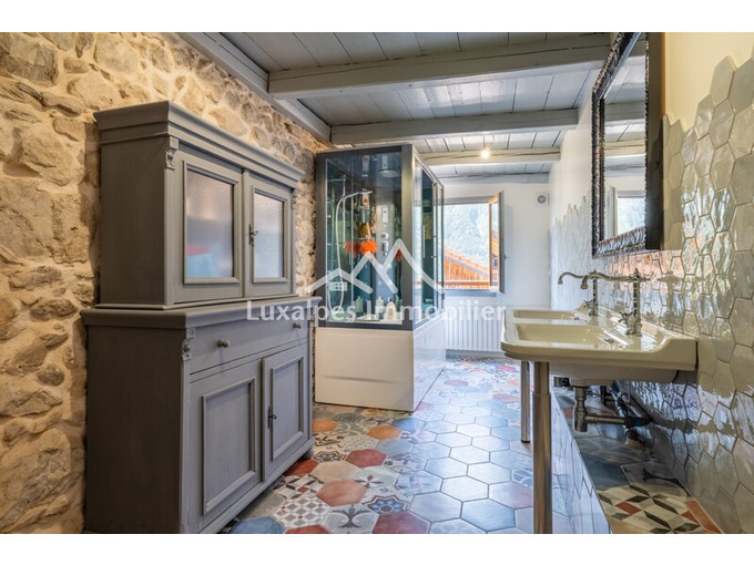 Nos maisons à la vente 7 pièces Immobilier au Petit-Bornand-Les-Glières 316m2