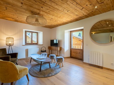 Bel appartement T3bis entièrement rénove - Chinaillon
