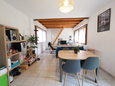 Agréable T2 rénové + mezzanine au cœur de Thônes