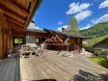 Chalet traditionnel aux Clefs - exposé Sud avec belle vue sur les montagnes