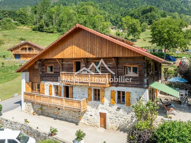 Ferme savoyarde 1835 rénovée 220 m² – Le Petit Bornand
