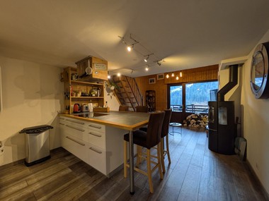 T3 Duplex Rénové – Vue Panoramique sur les Aravis, À Deux Pas du Village