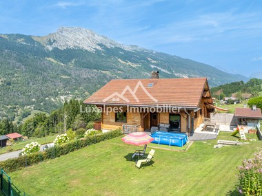 Magnifique chalet traditionnel sur les hauteurs de Thônes