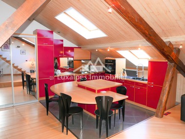 Très bel appartement en duplex meublé, centre-ville de Thônes