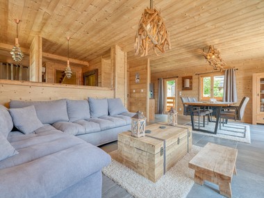 Magnifique Chalet Rénové à Manigod – Vue Panoramique sur les Montagnes