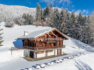 Manigod – Authentique chalet en madriers, exposition plein sud et vue exceptionnelle