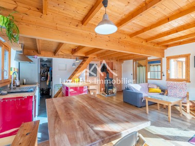 Chalet lumineux & chaleureux avec garage double à Manigod