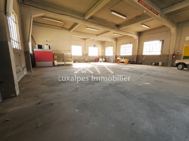 Garage Local professionnel-Centre du Grand Bornand