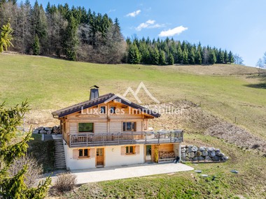 Chalet rénové à Manigod avec vue panoramique