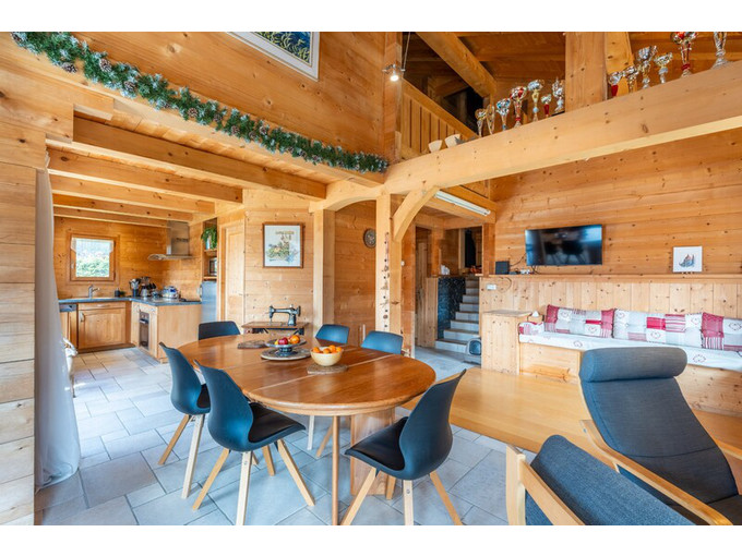Nos maisons à la vente 7 pièces Immobilier à Saint-Jean-de-Sixt 186m2